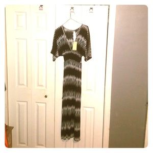 Long summer dress w/deep v-neck